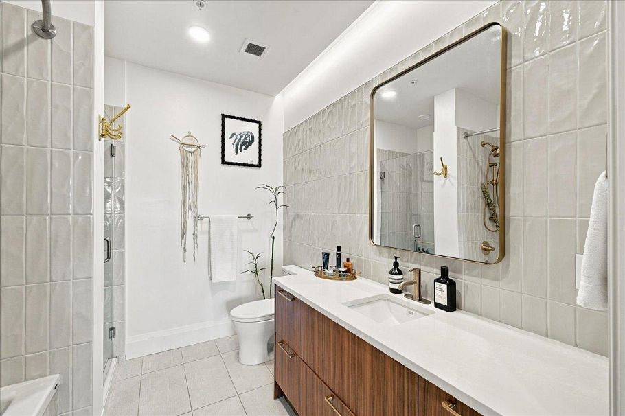 602 2550 Garden Drive Vancouver, BC - 27