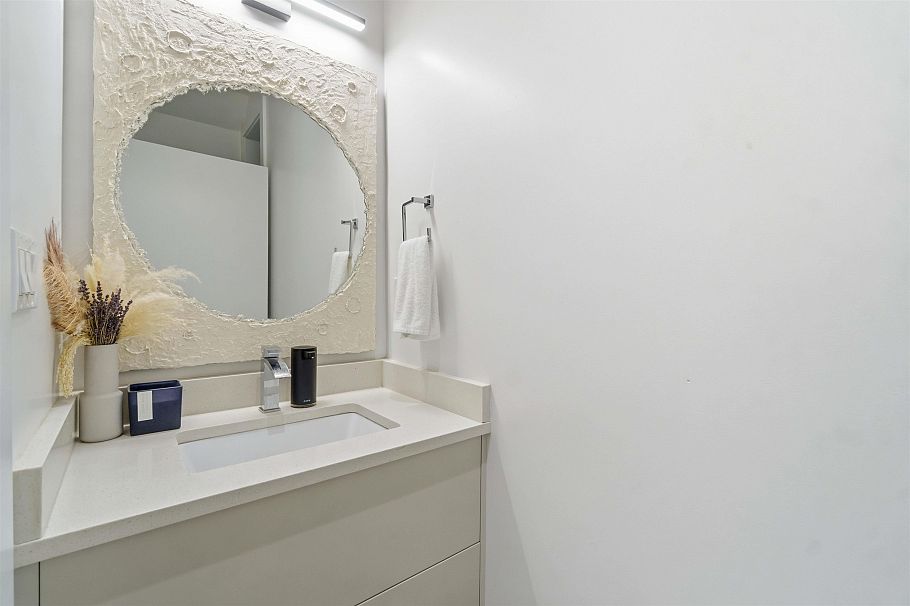 1533 E 5th Avenue Vancouver, BC - 18