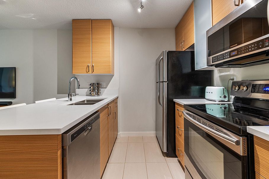 306 977 Mainland Street Vancouver, BC - 9