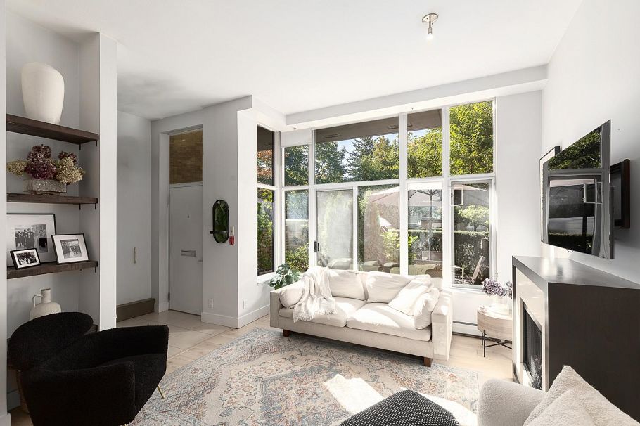 14 166 W 13th Street North Vancouver, BC - 5