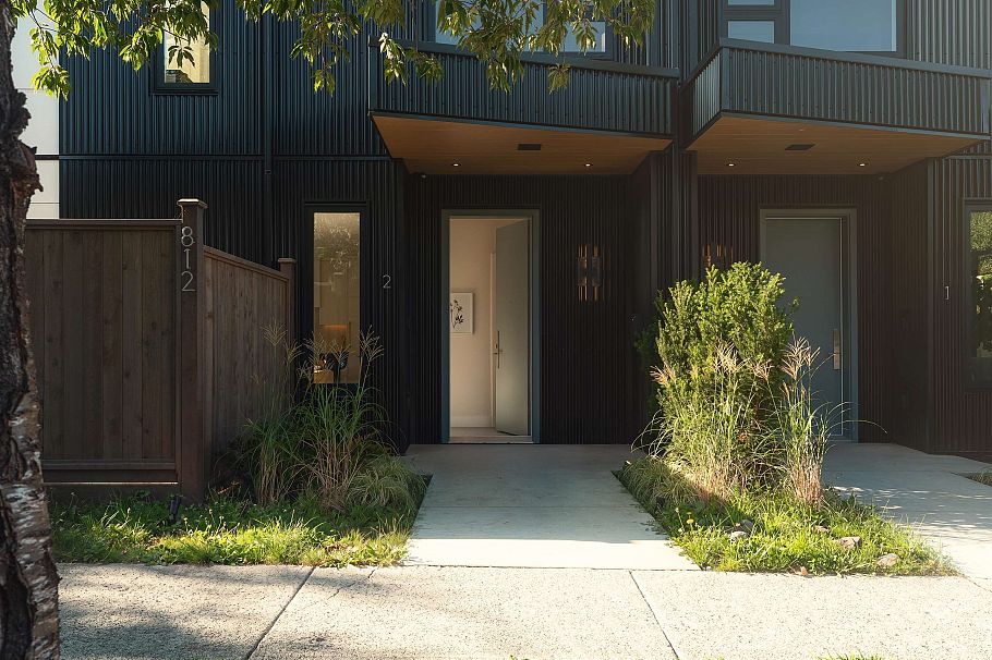 2 812 E 26th Avenue Vancouver, BC - 9