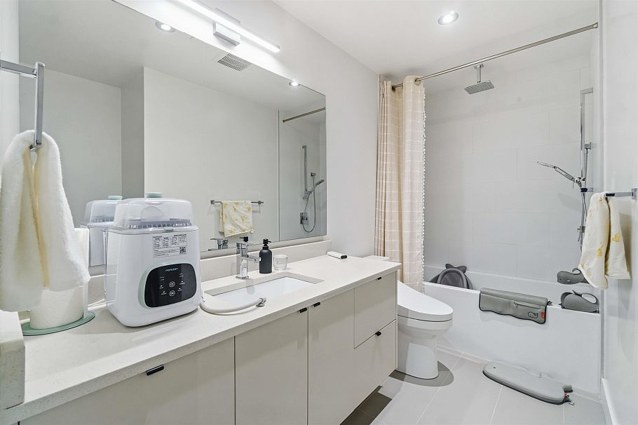 1533 E 5th Avenue Vancouver, BC - 28