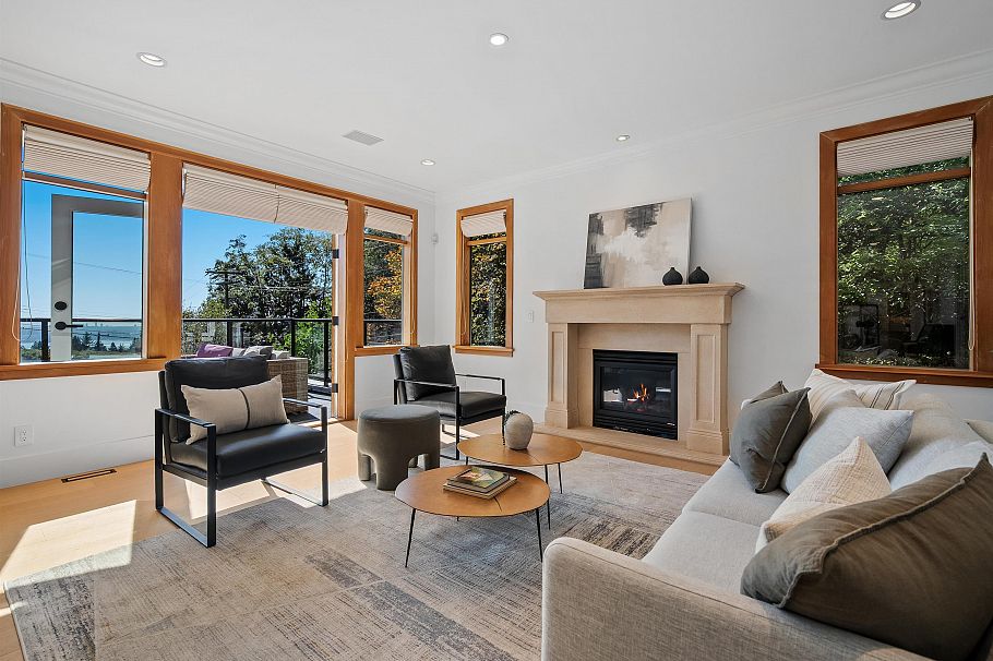 4812 Skyline Drive North Vancouver, BC - 11