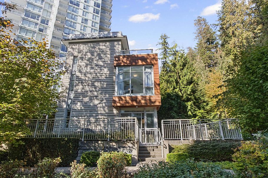 TH1 3355 Binning Road Vancouver, BC - 1
