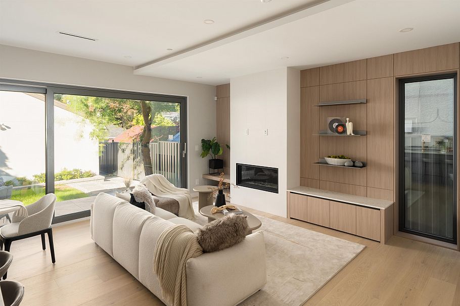 2 2941 W 29th Avenue Vancouver, BC - 3