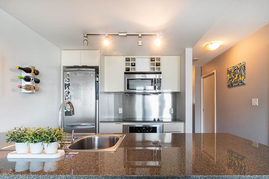 3301 233 Robson Street Vancouver, BC - 11