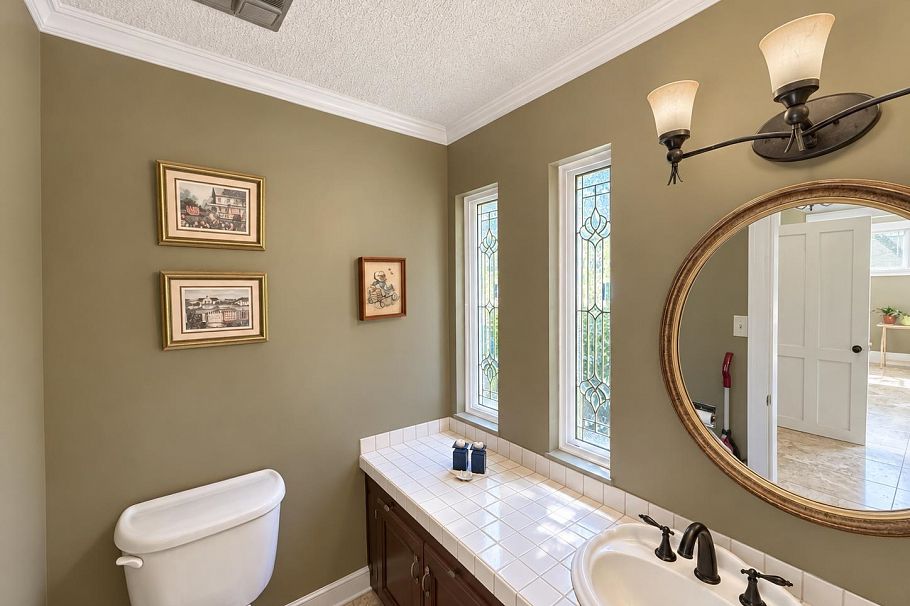 2718 Byron Place North Vancouver, BC - 20