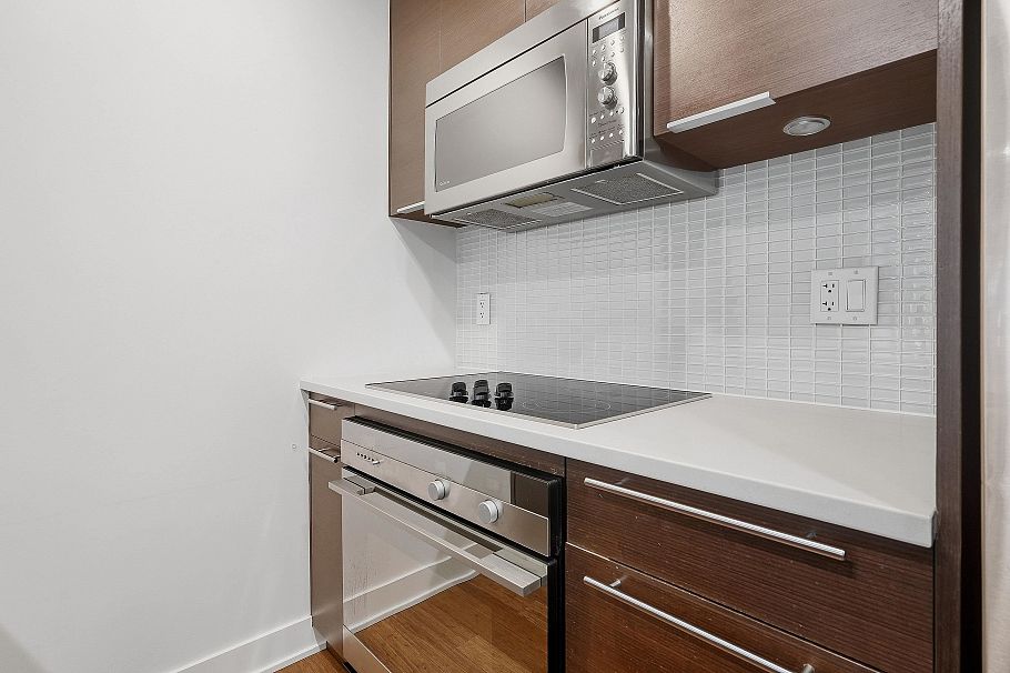 203 2481 Waterloo Street Vancouver, BC - 10