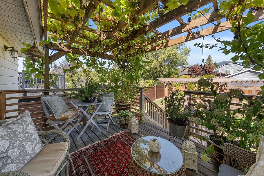 626 E 13th Street North Vancouver, BC - 20