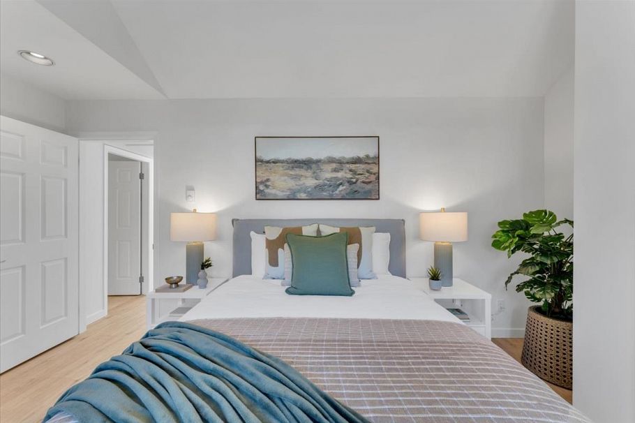 1939 W 12th Avenue Vancouver, BC - 25