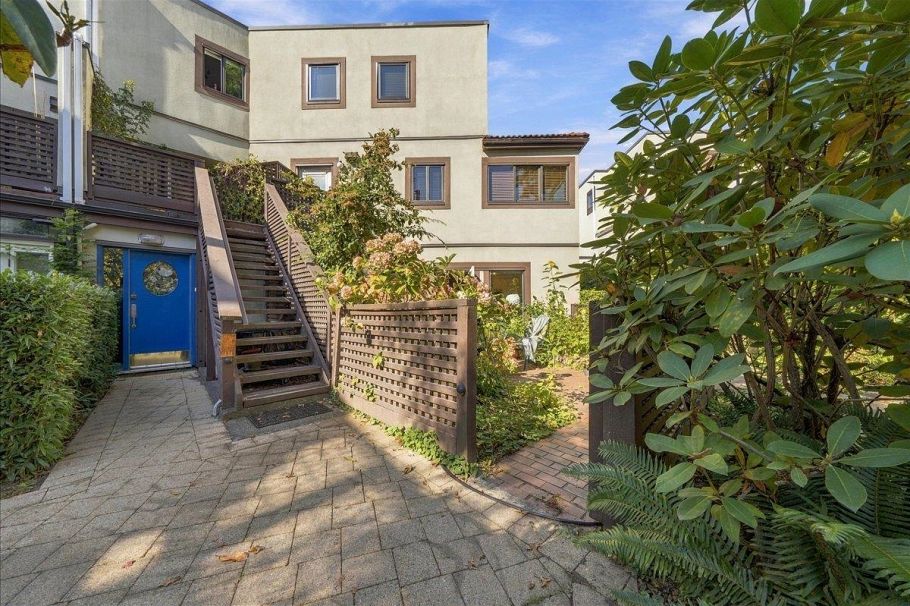 1124 Ironwork Passage Vancouver, BC - 33