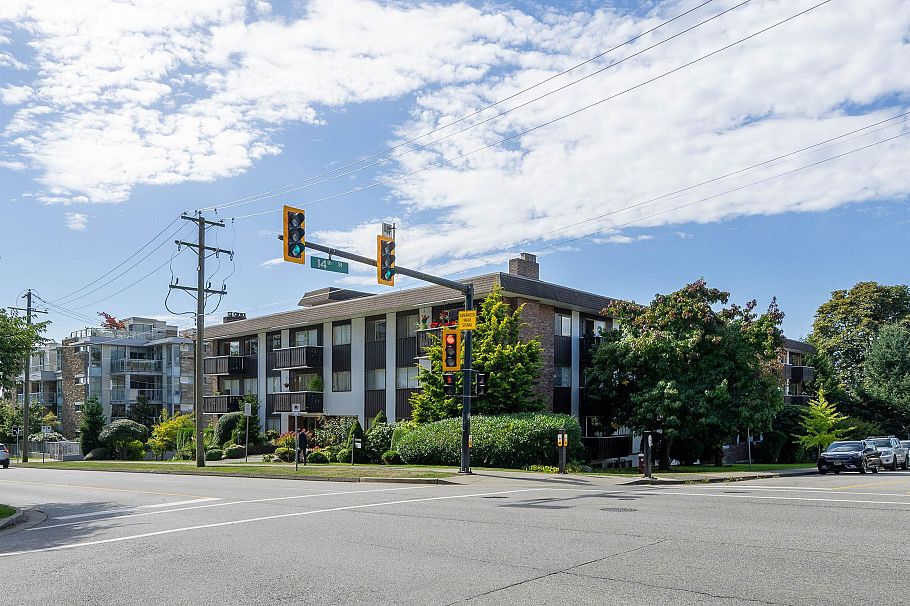 302 1345 Chesterfield Avenue North Vancouver, BC - 27