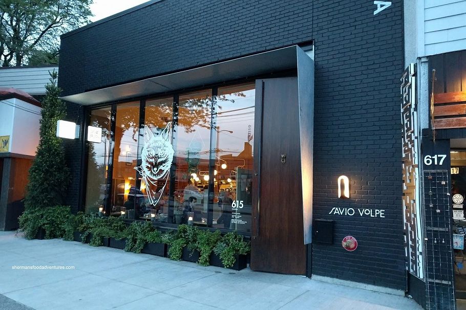 5743 St George Street Vancouver, BC - 36