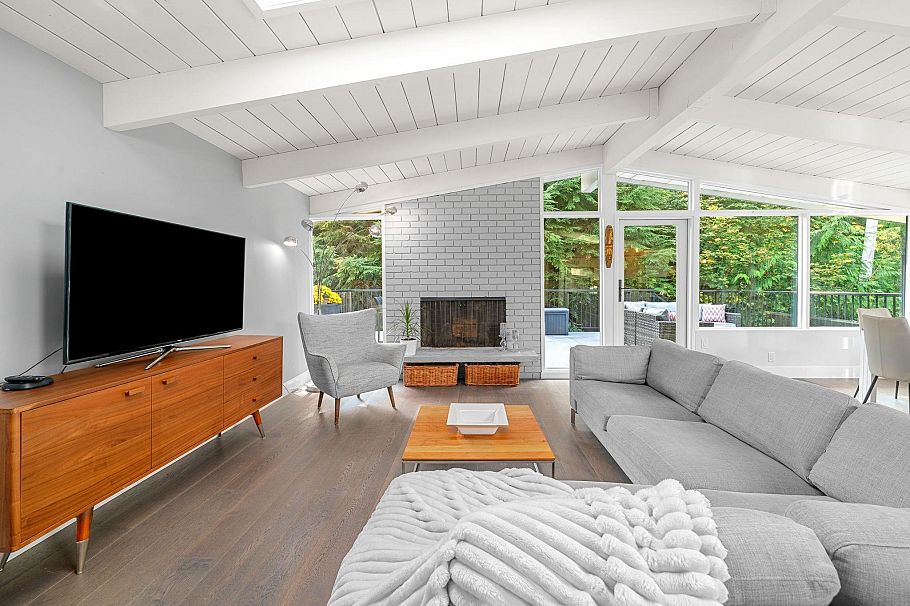 4505 Lions Avenue North Vancouver, BC - 2