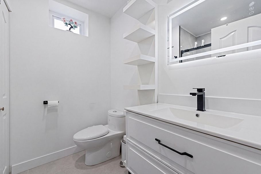 1154 Harold Road North Vancouver, BC - 34