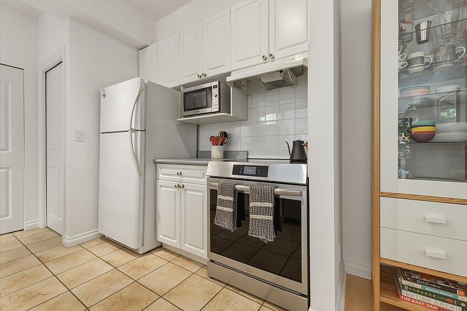 1073 E Pender Street Vancouver, BC - 15
