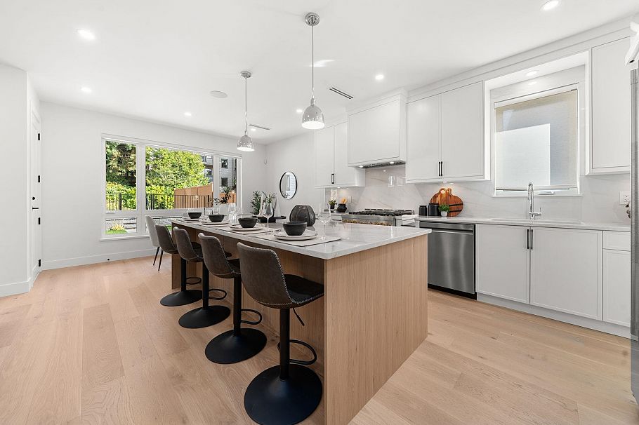1350 Ross Road North Vancouver, BC - 9
