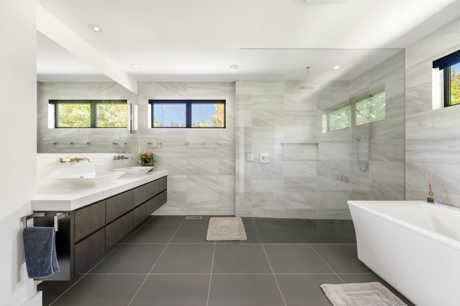 3430 Aintree Drive North Vancouver, BC - 22