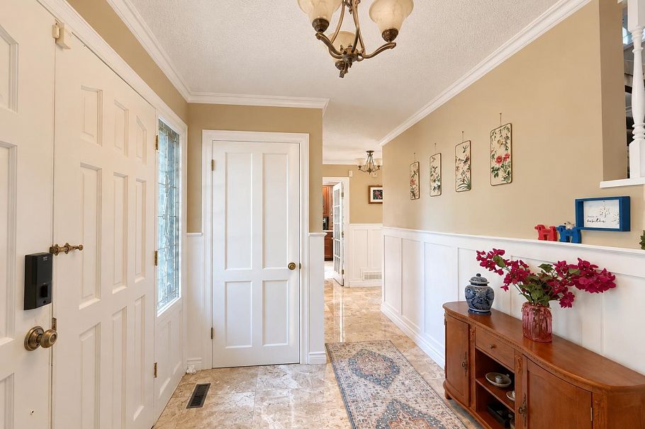 2718 Byron Place North Vancouver, BC - 14