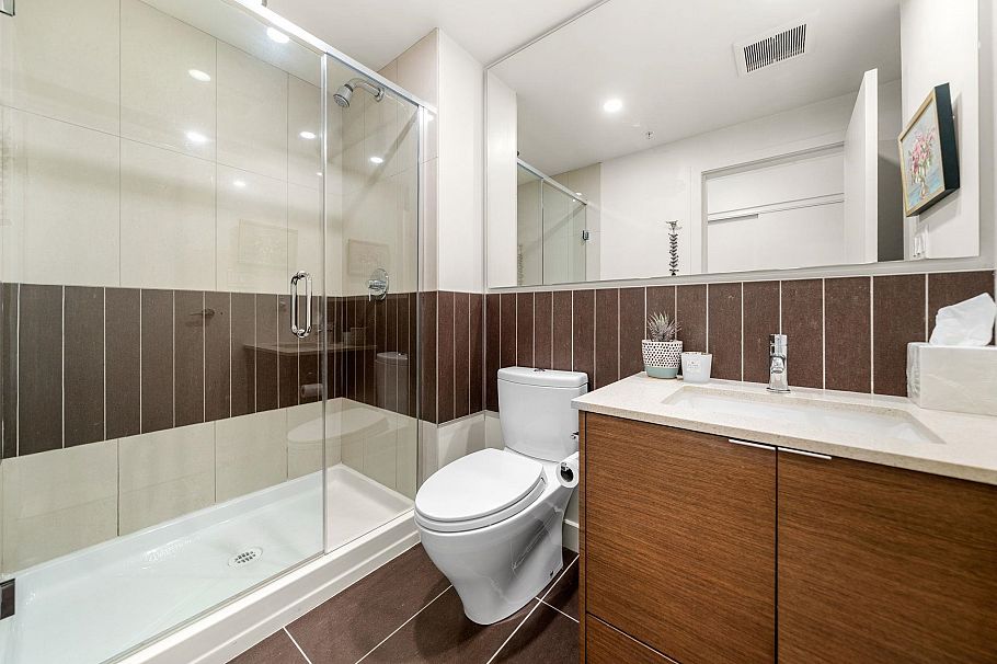 1106 175 W 2nd Street North Vancouver, BC - 25