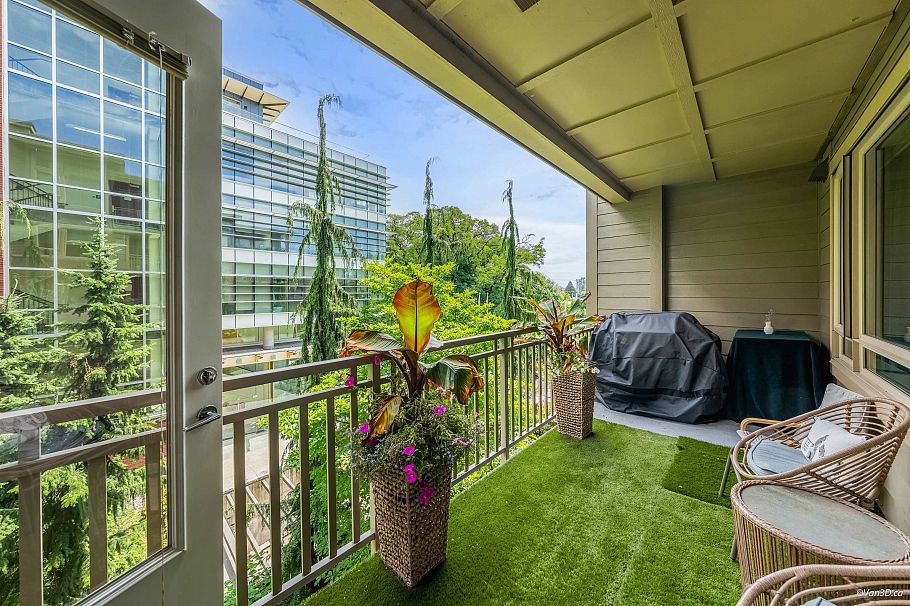319 119 W 22nd Street North Vancouver, BC - 15