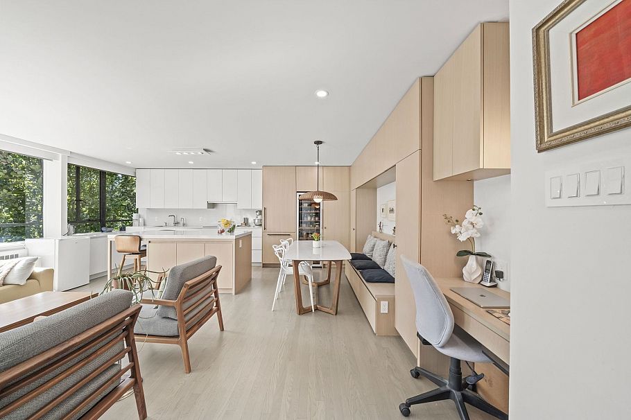 817 1445 Marpole Avenue Vancouver, BC - 4
