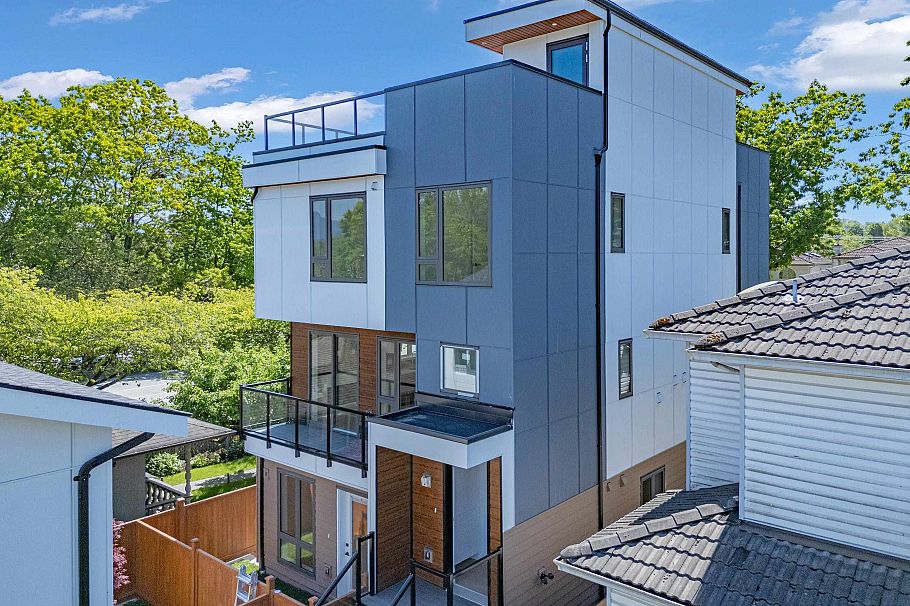 3 2893 Eton Street Vancouver, BC - 16