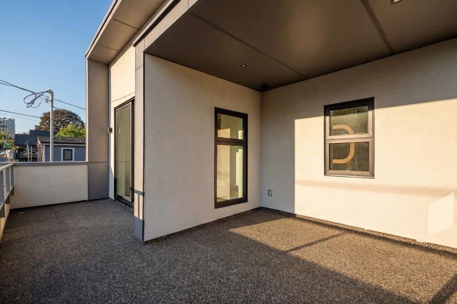 366 E 23rd Avenue Vancouver, BC - 22