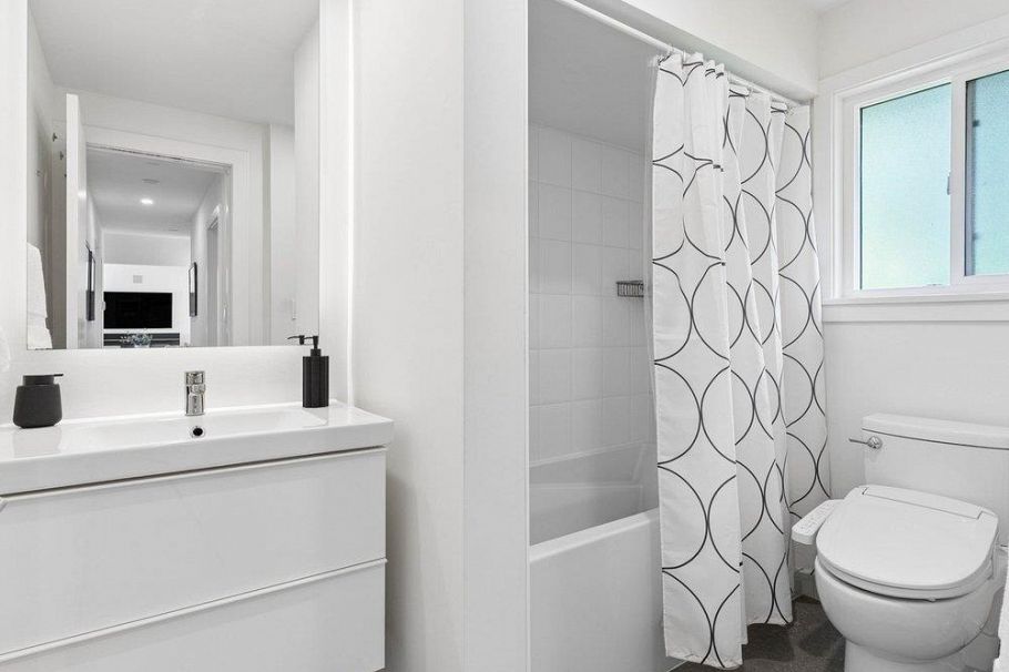7161 West Boulevard Vancouver, BC - 24