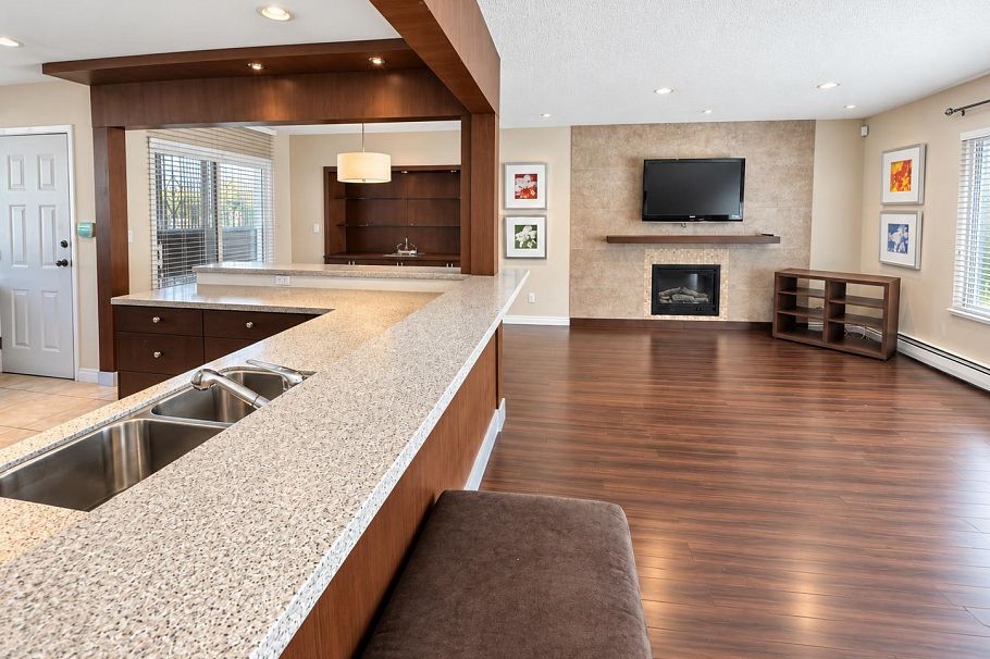 1215 E 48th Avenue Vancouver, BC - 20