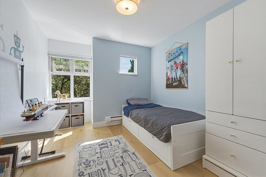 1073 E Pender Street Vancouver, BC - 25
