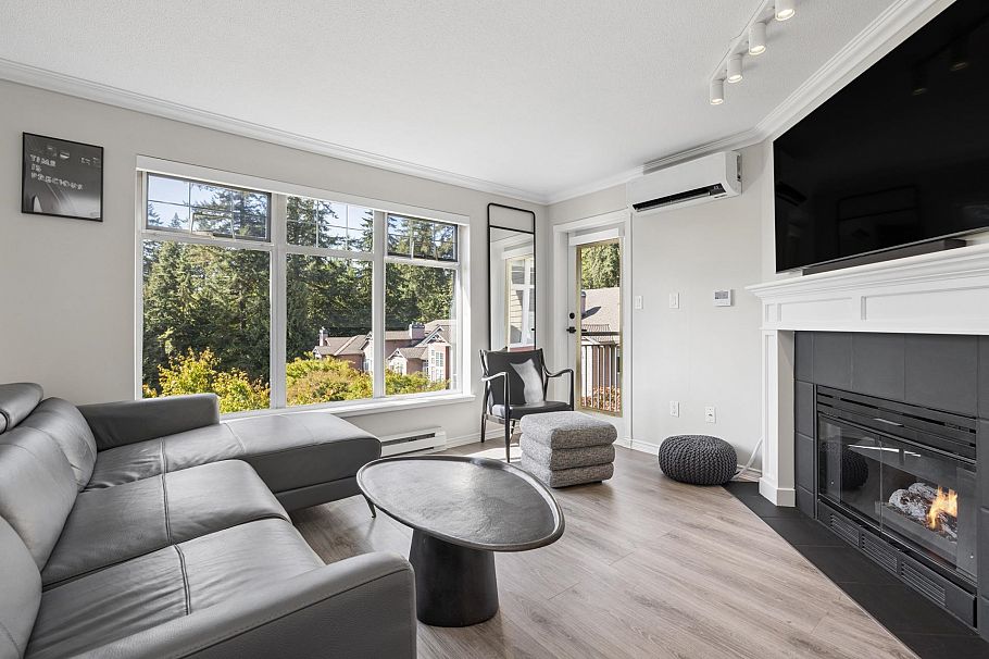 201 1140 Strathaven Drive North Vancouver, BC - 2