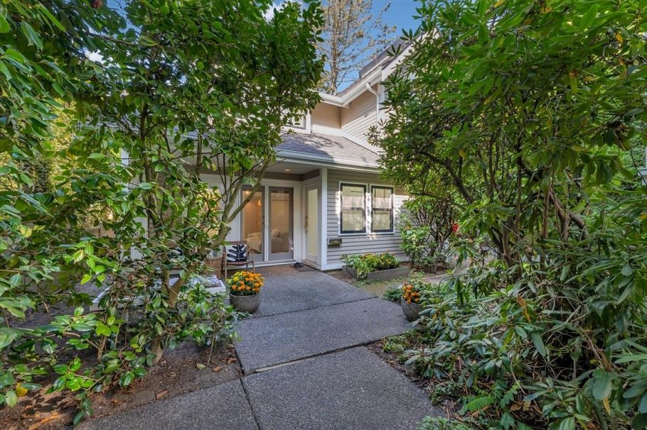 1939 W 12th Avenue Vancouver, BC - 30