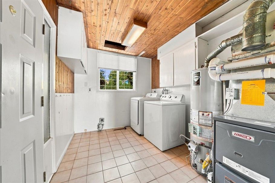 2219 E 25th Avenue Vancouver, BC - 24