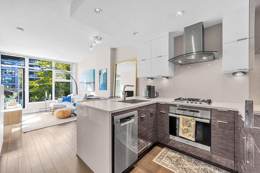 317 1777 W 7th Avenue Vancouver, BC - 7