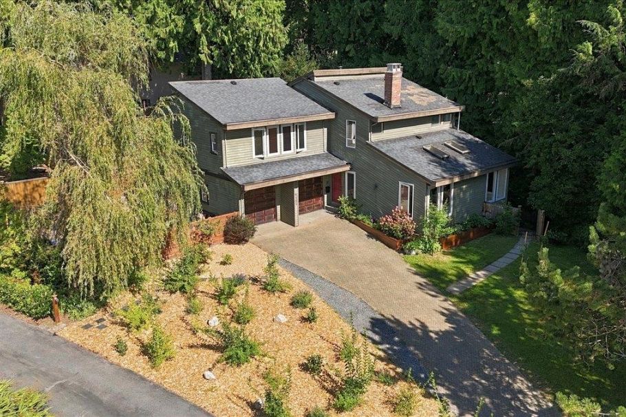 4151 Fircrest Place North Vancouver, BC - 1