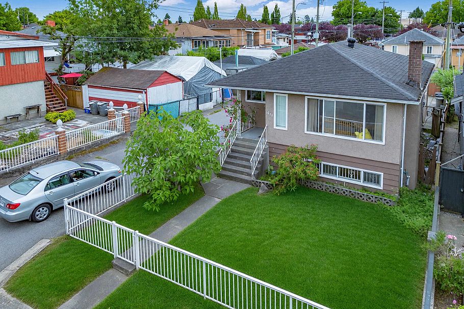 1972 E 51st Avenue Vancouver, BC - 26