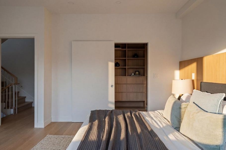 2 364 E 23rd Avenue Vancouver, BC - 25