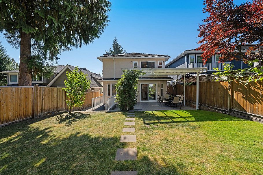 1154 Harold Road North Vancouver, BC - 36