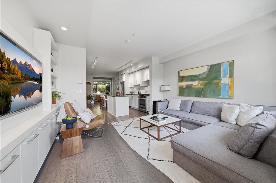 5743 St George Street Vancouver, BC - 13