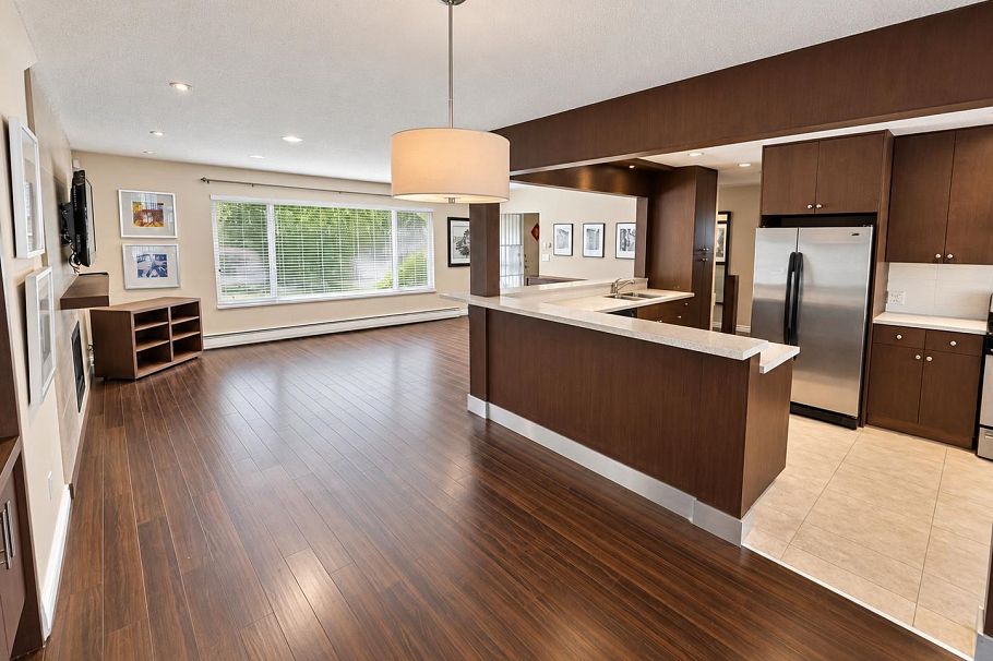 1215 E 48th Avenue Vancouver, BC - 23