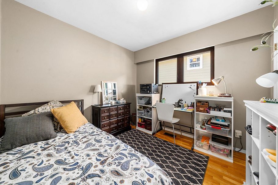 626 E 13th Street North Vancouver, BC - 23