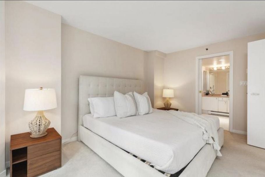 T19 1501 Howe Street Vancouver, BC - 14