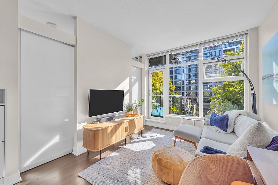 317 1777 W 7th Avenue Vancouver, BC - 4