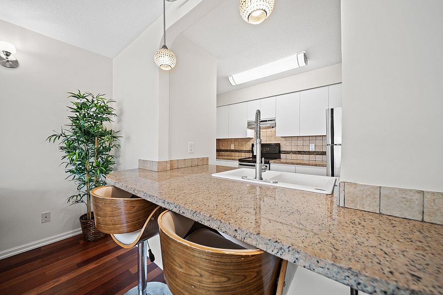 201 4990 Mcgeer Street Vancouver, BC - 15