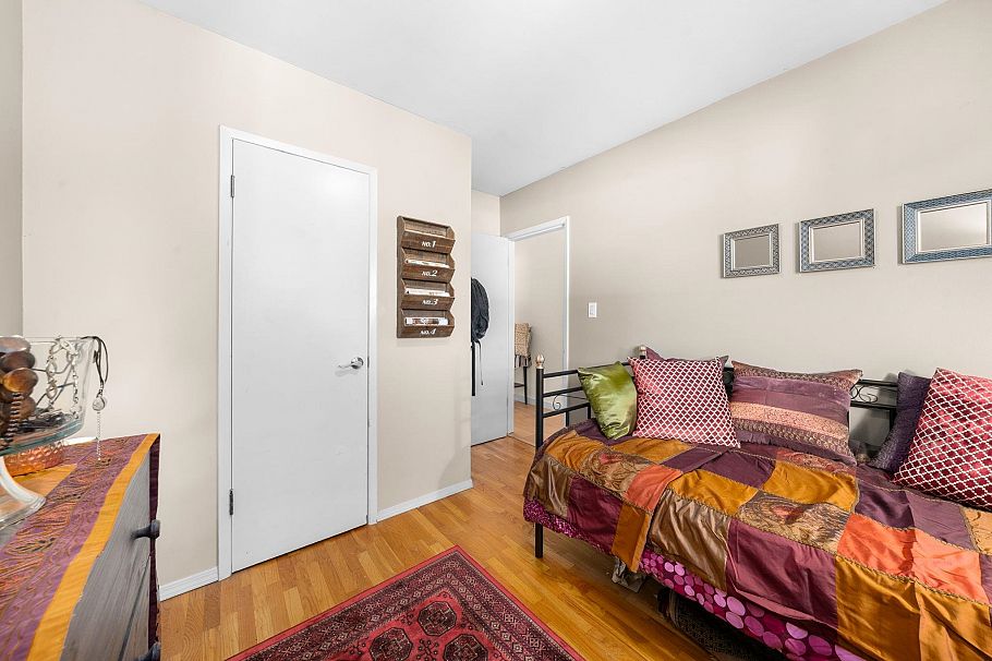 626 E 13th Street North Vancouver, BC - 24