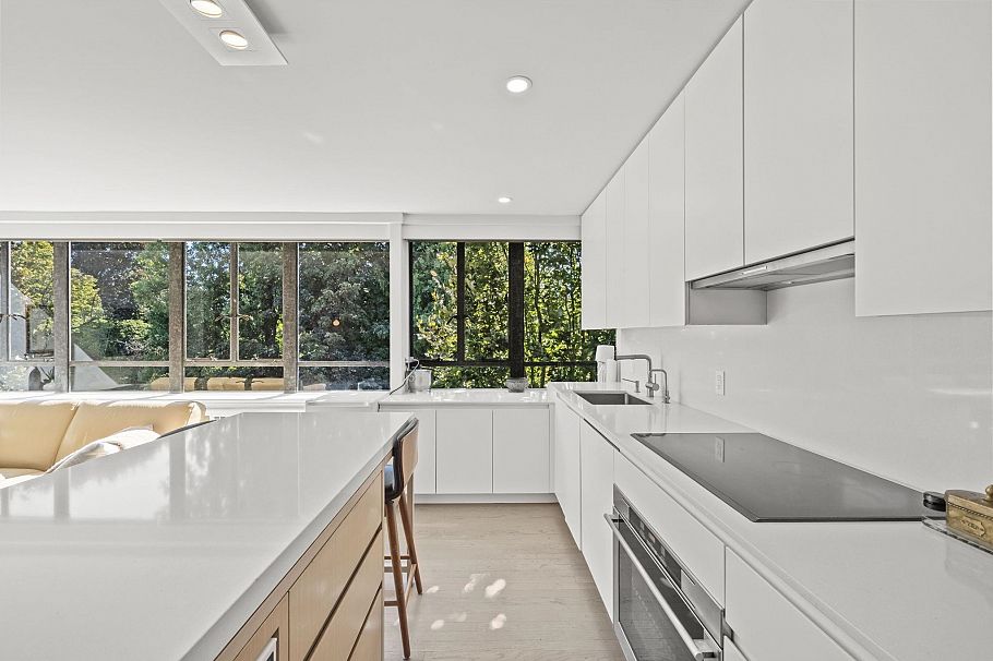 817 1445 Marpole Avenue Vancouver, BC - 12