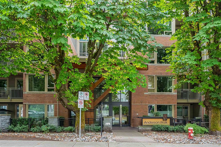 319 119 W 22nd Street North Vancouver, BC - 1