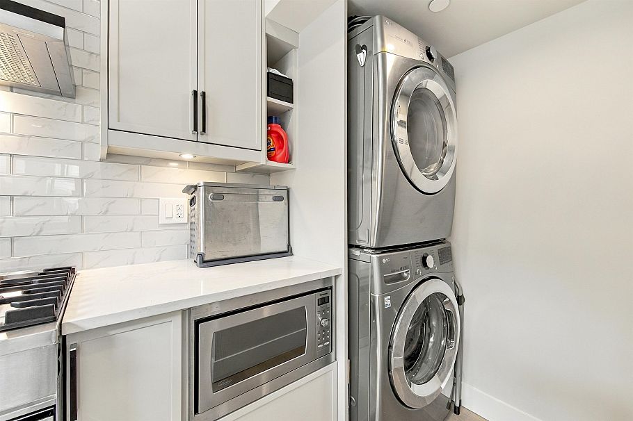 2178 Renfrew Street Vancouver, BC - 13