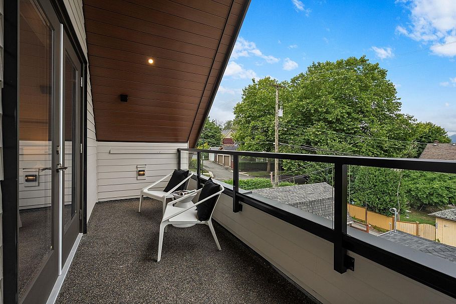 2 2211 William Street Vancouver, BC - 28